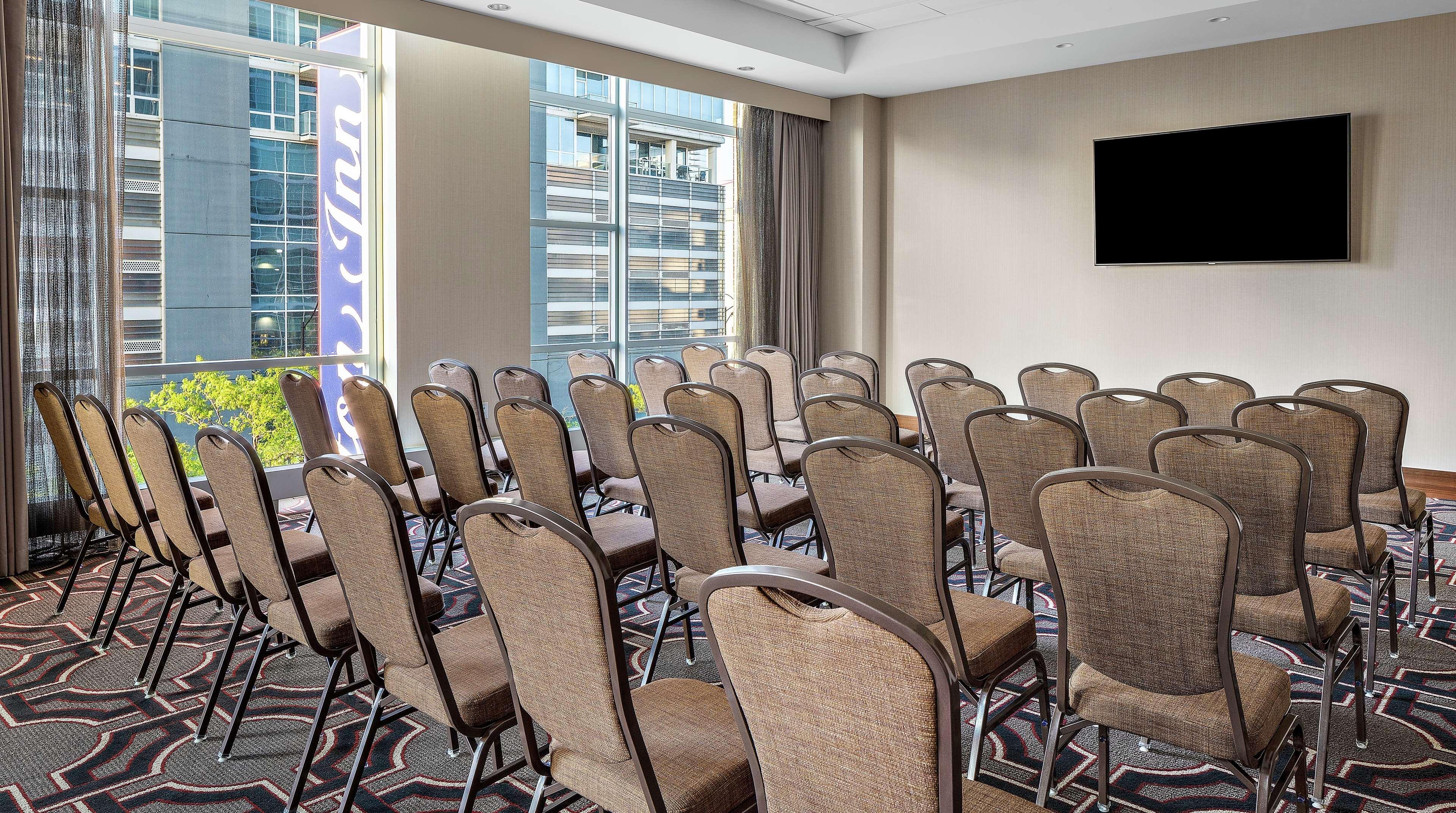 Home2 Suites By Hilton Chicago Mccormick Place Eksteriør billede