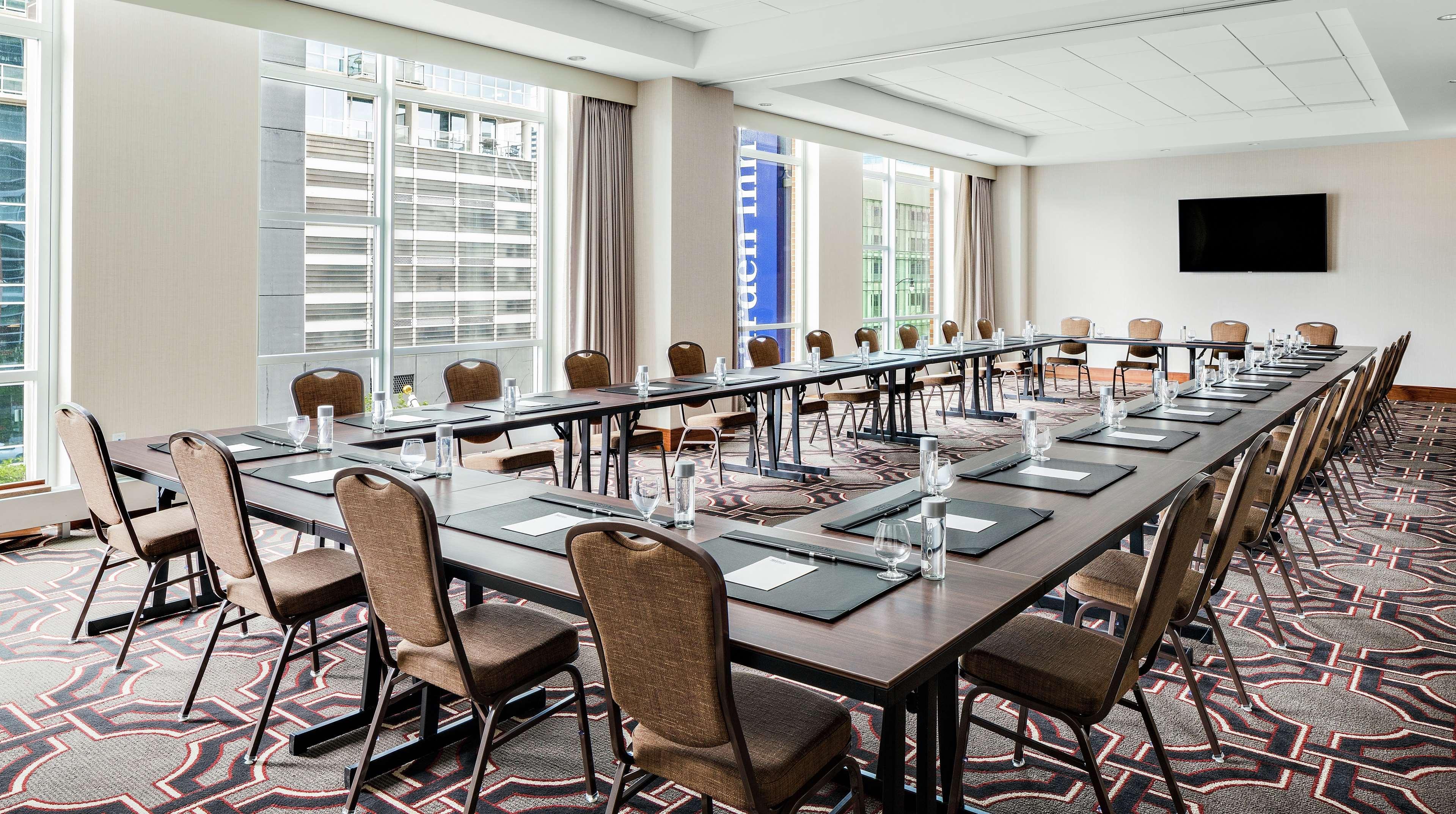 Home2 Suites By Hilton Chicago Mccormick Place Eksteriør billede