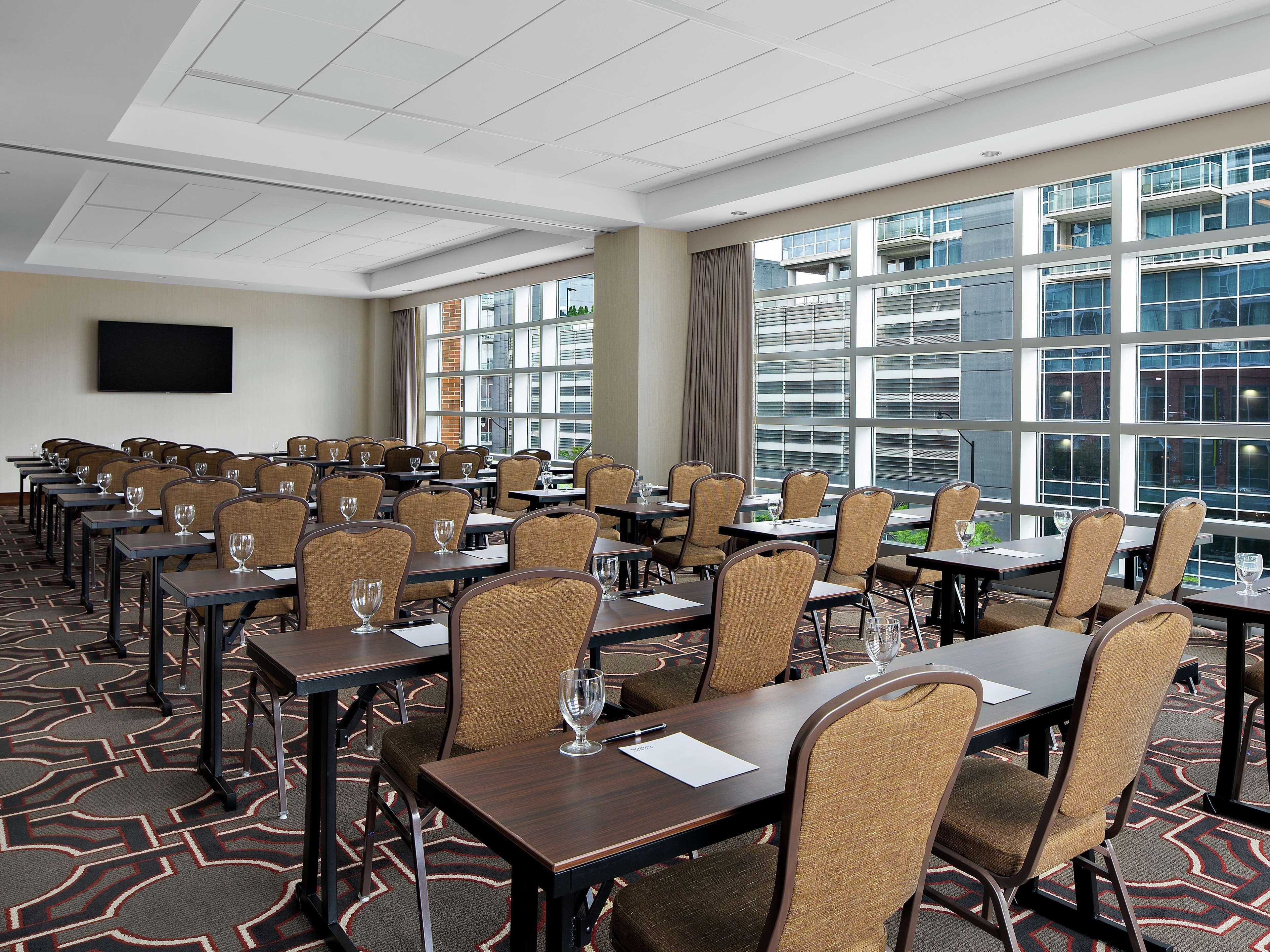 Home2 Suites By Hilton Chicago Mccormick Place Eksteriør billede