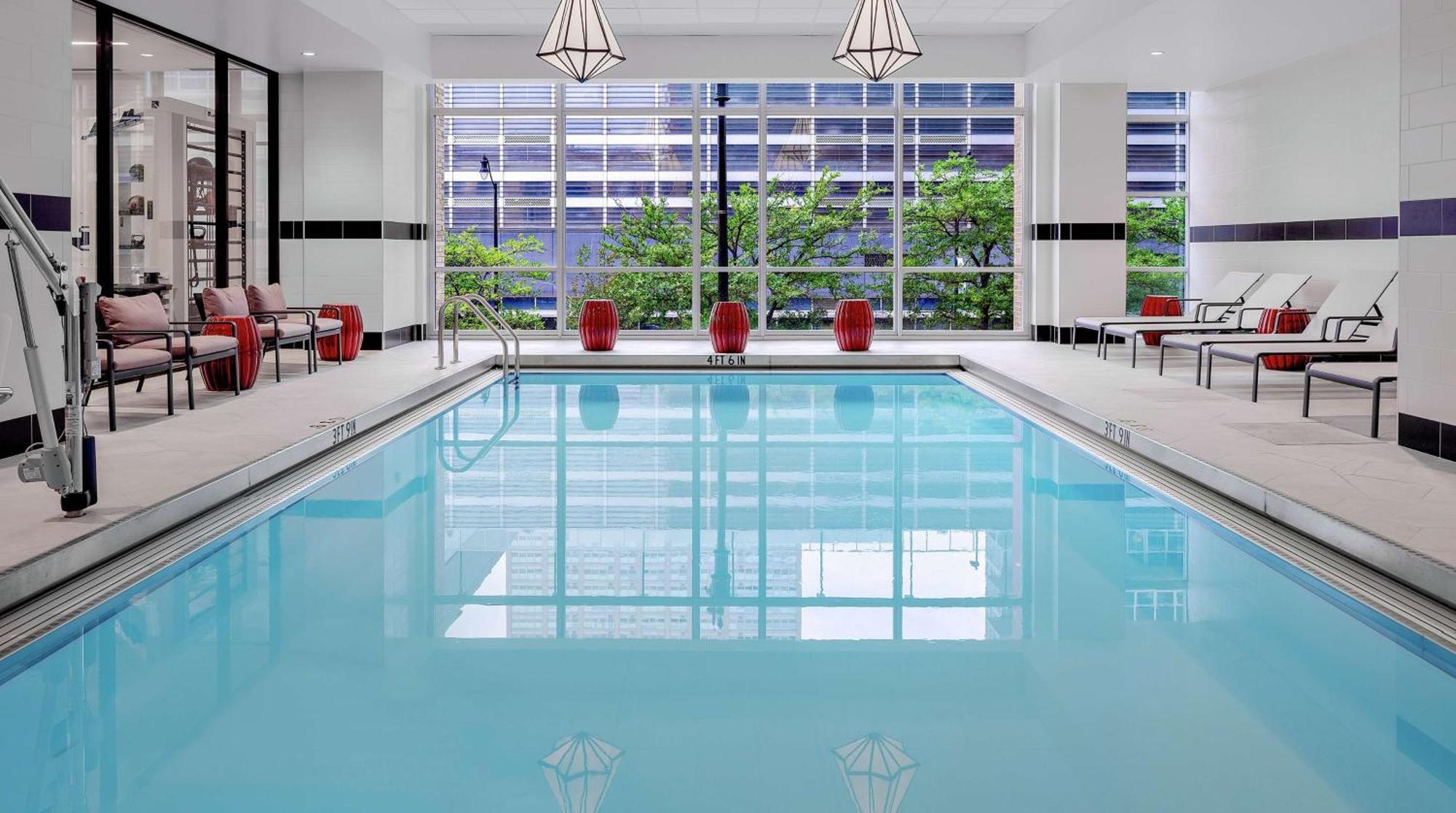 Home2 Suites By Hilton Chicago Mccormick Place Eksteriør billede